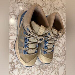 Kizik Wasatch Mid Boots - New Sz 6